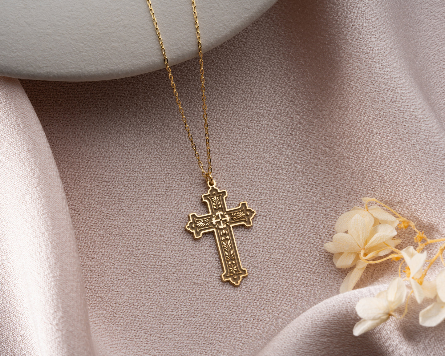 Antique style cross necklace
