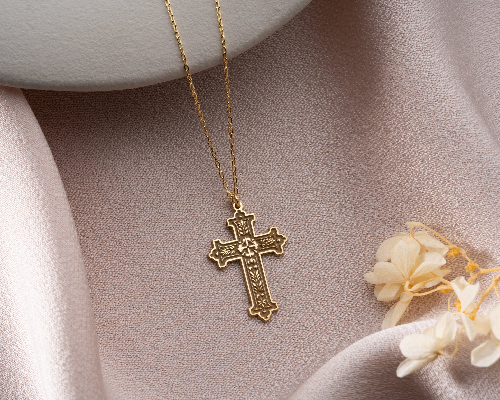 Antique style cross necklace