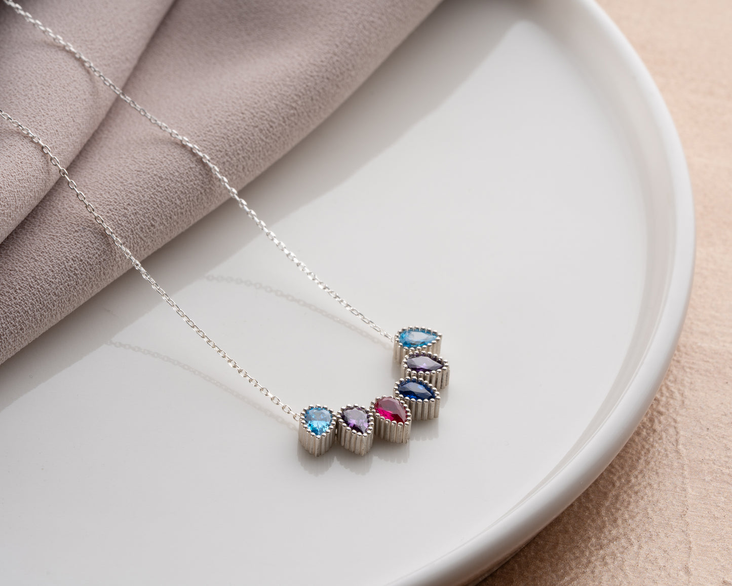 Curved birthstone necklace