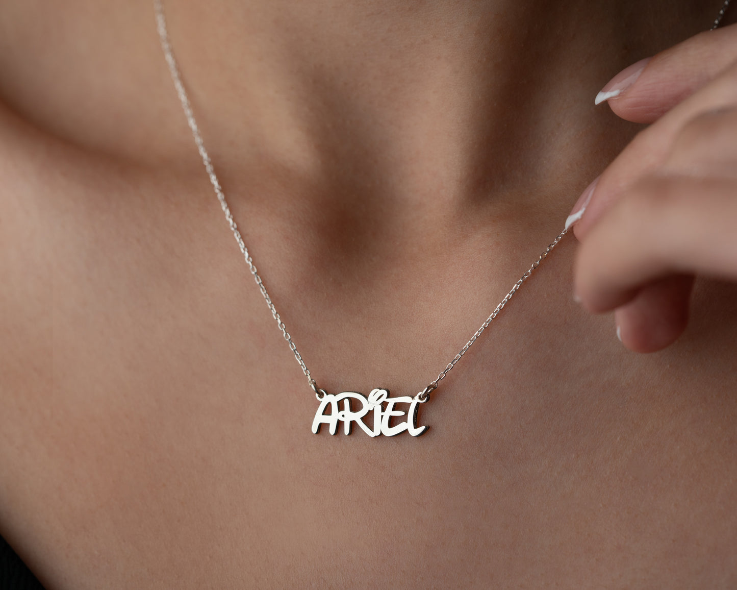 Gold personalized name pendant