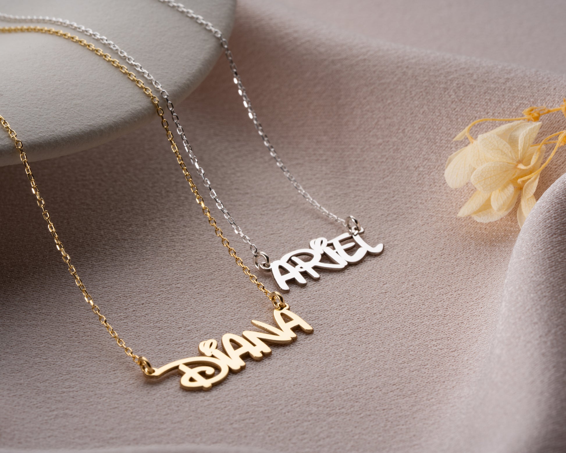 Custom script pendant scale photo