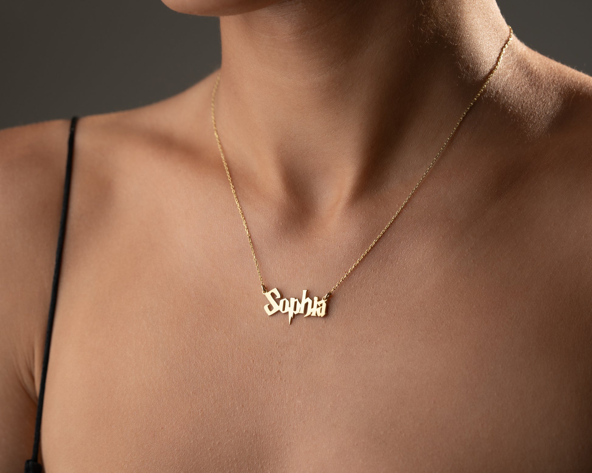 Silver fantasy name necklace