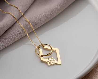 Floral ring holder necklace detail 8