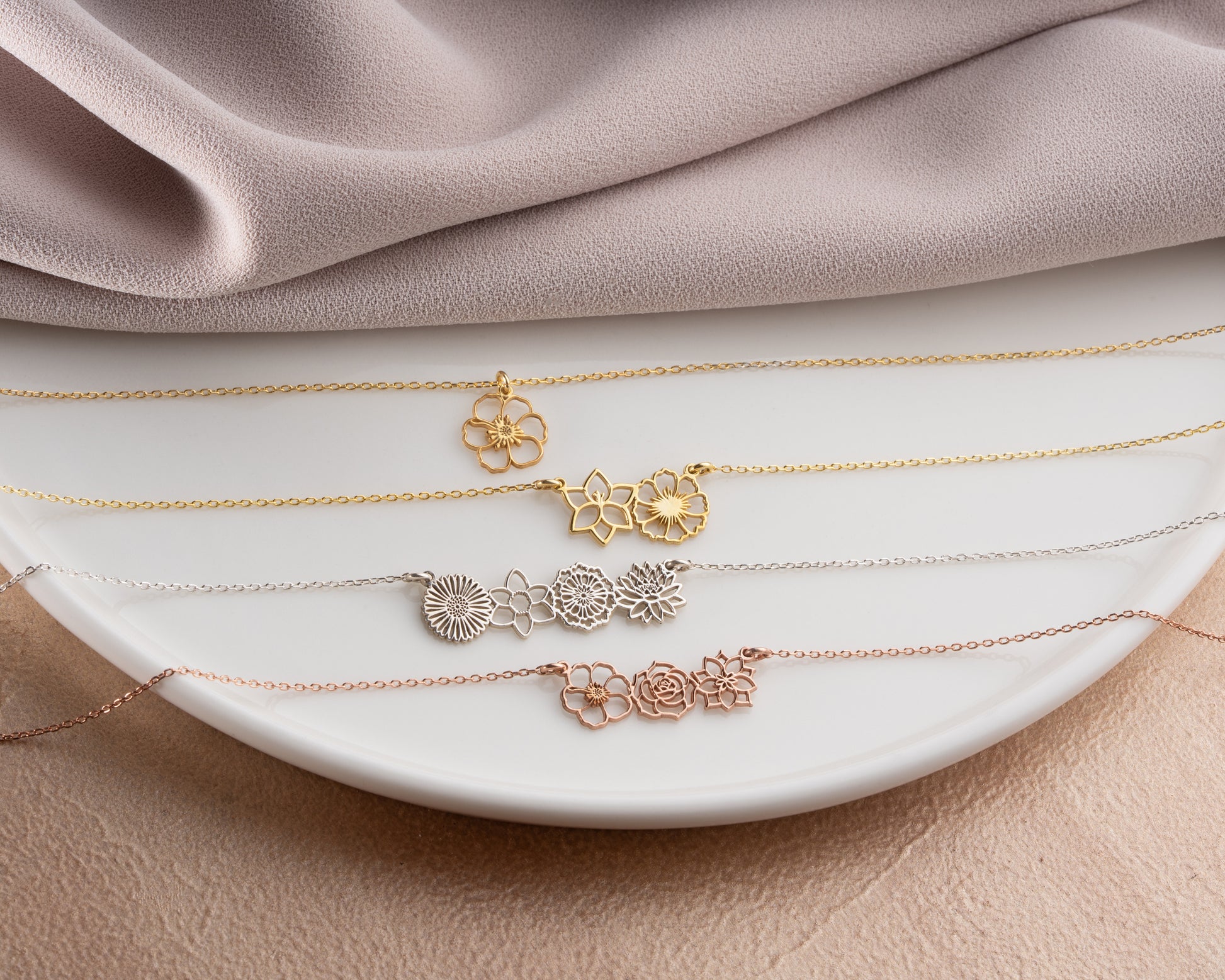 Personalized birth flower necklace detail 8