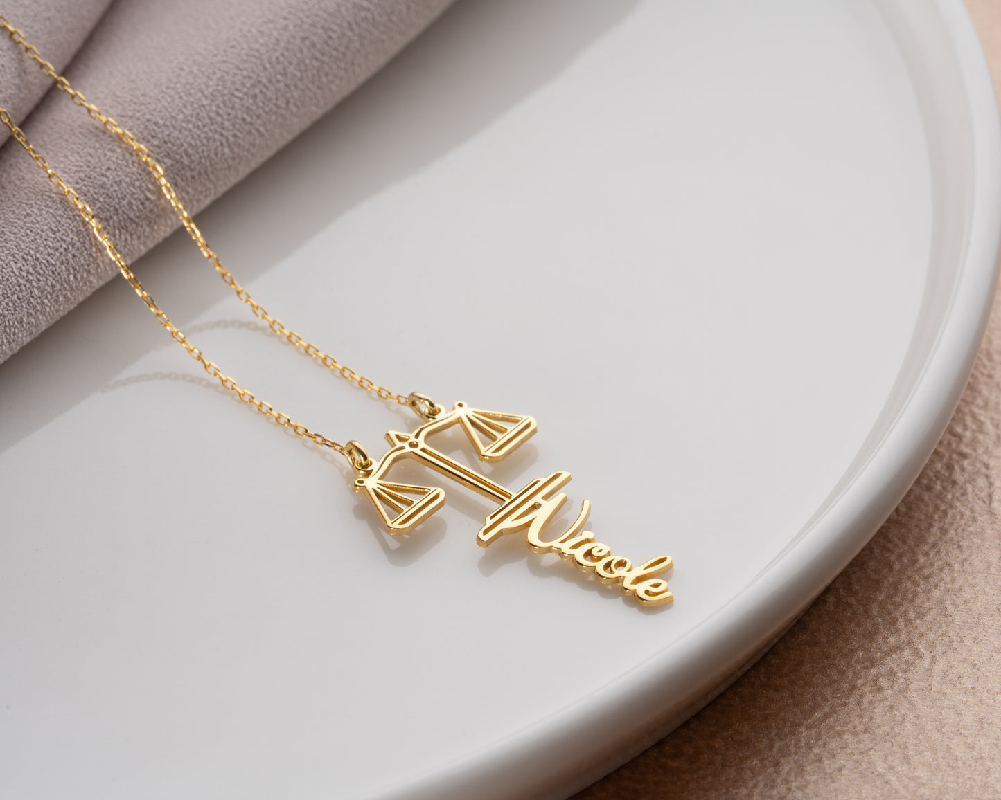 Personalized zodiac name necklace detail 10
