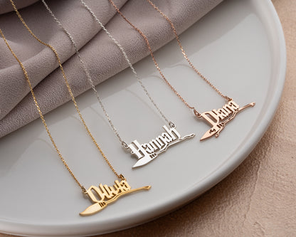 Personalized broom name necklace detail 3