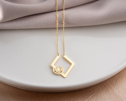 Floral ring holder necklace detail 9