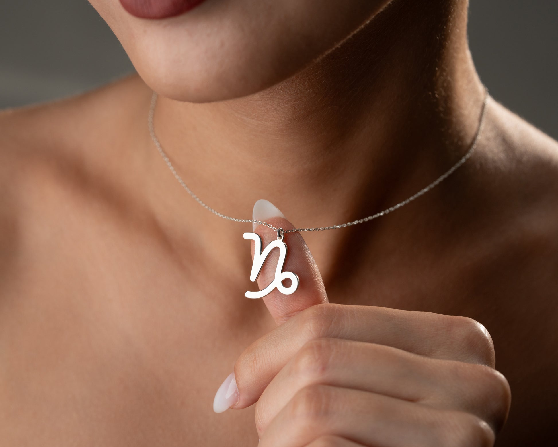 Zodiac sign necklace detail 13