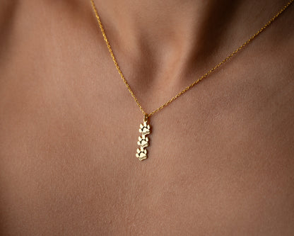 Personalized paw print name necklace detail 5