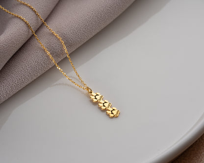 Personalized paw print name necklace detail 13
