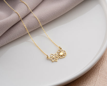 Personalized birth flower necklace detail 6