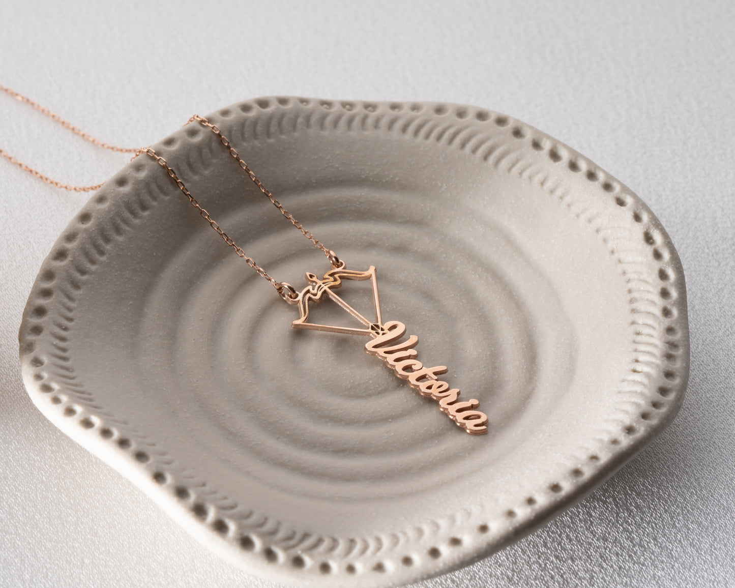 Personalized zodiac name necklace detail 2