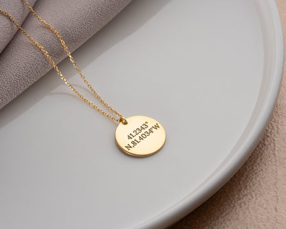 Personalized engraved disc necklace detail 12
