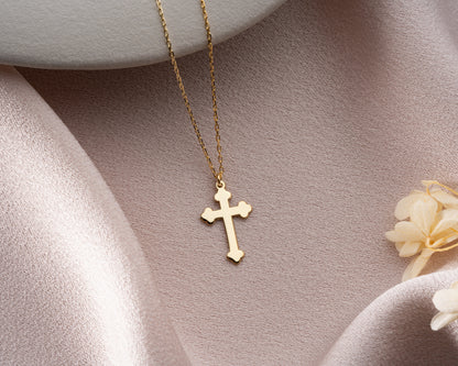 Gold trefoil cross necklace