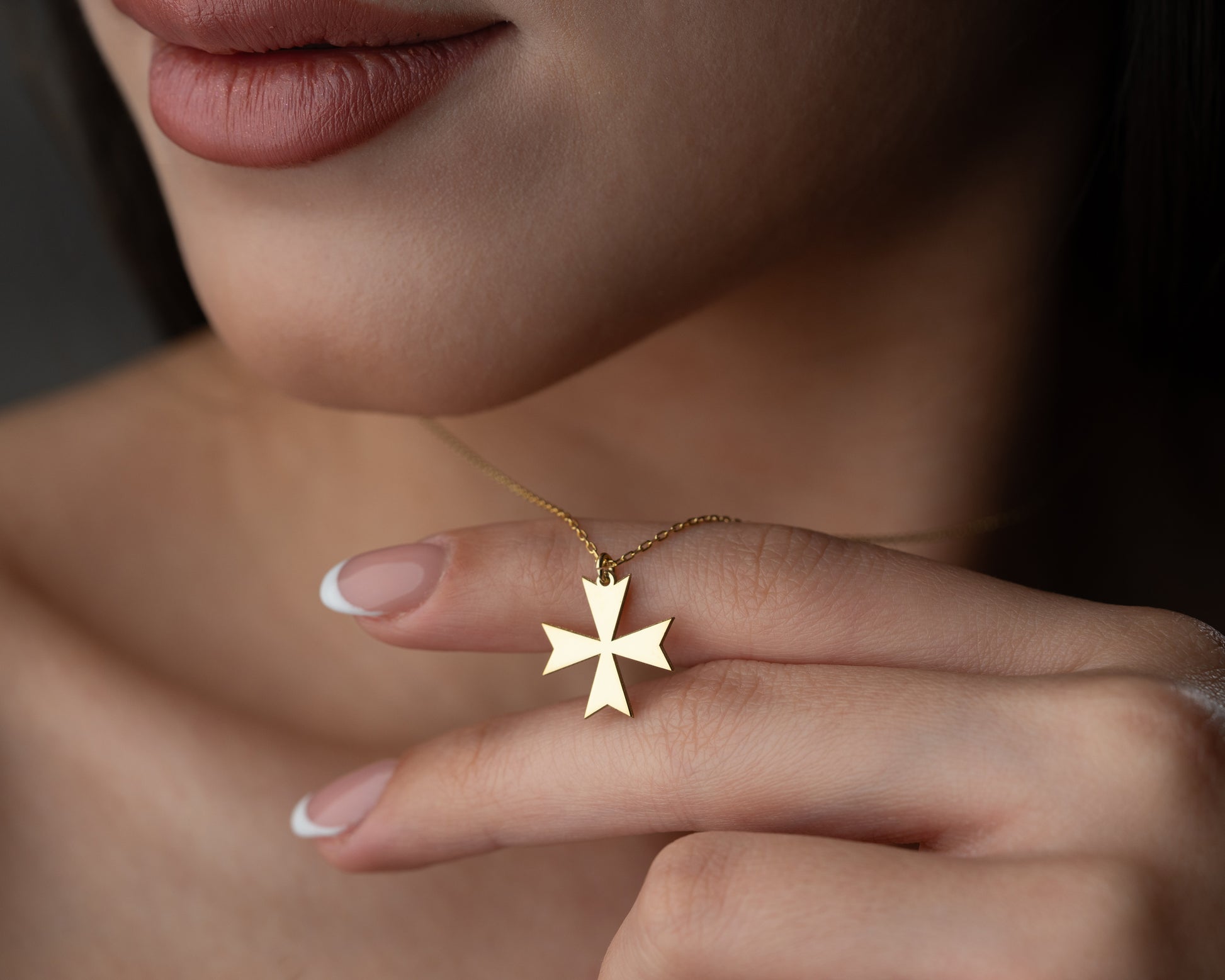 Maltese cross pendant necklace