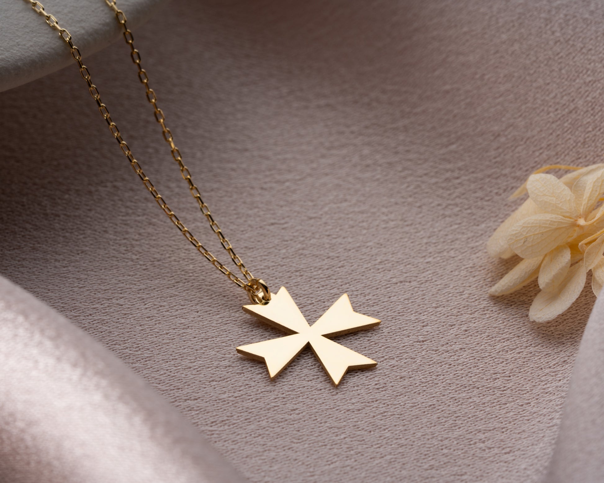 Maltese cross pendant necklace