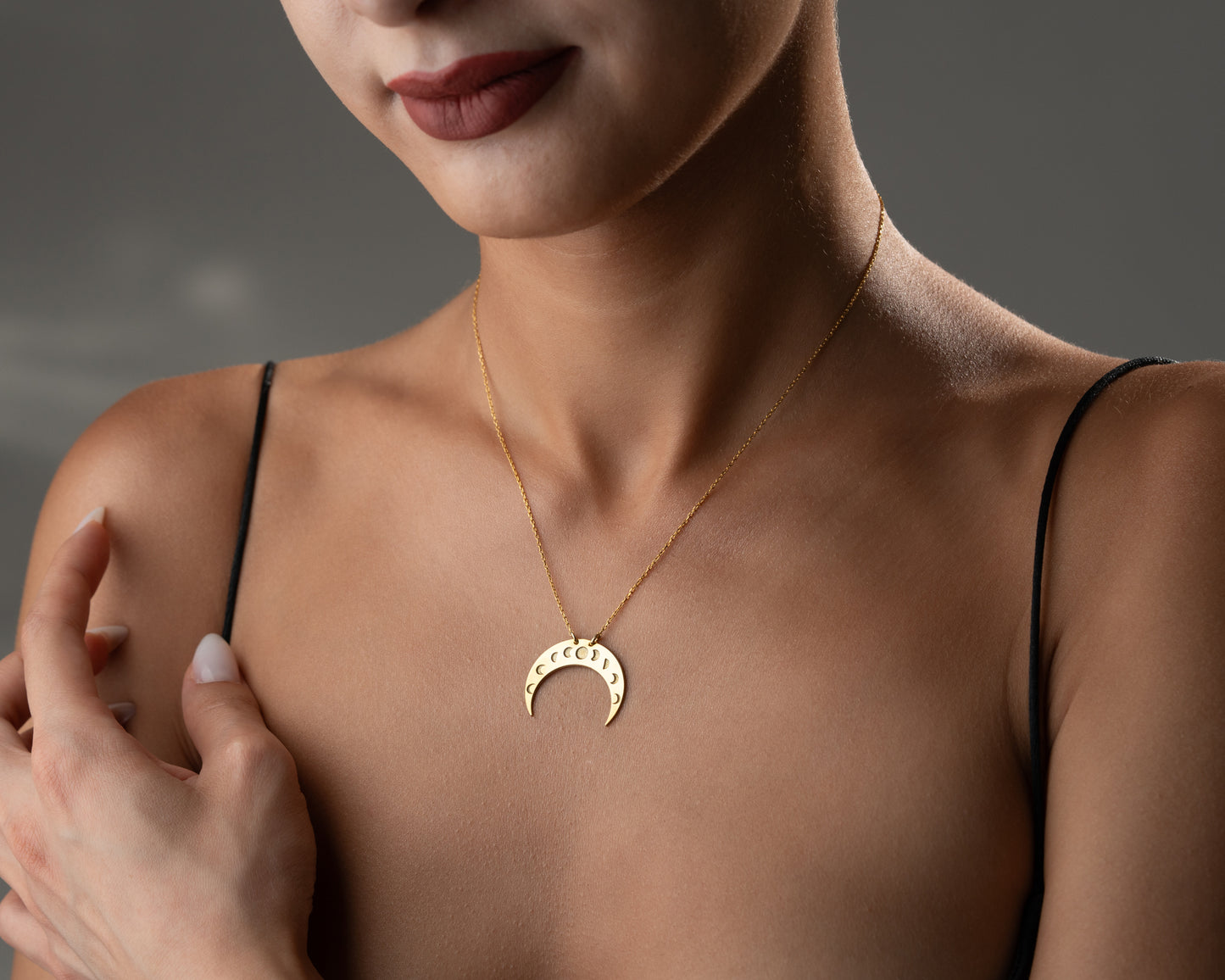 Minimal moon phase crescent necklace