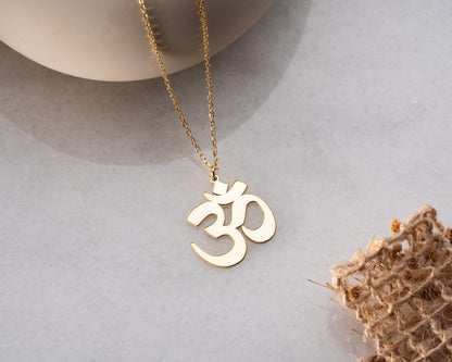 Om pendant model view