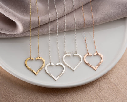 Personalized heart name necklace detail photo