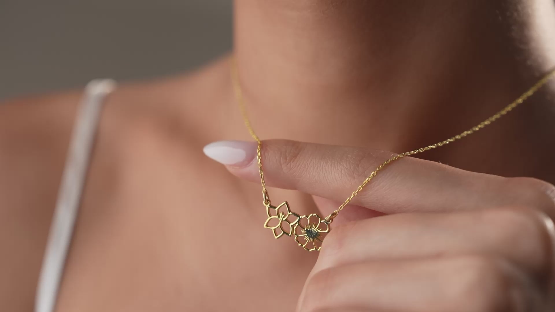 Personalized birth flower necklace video
